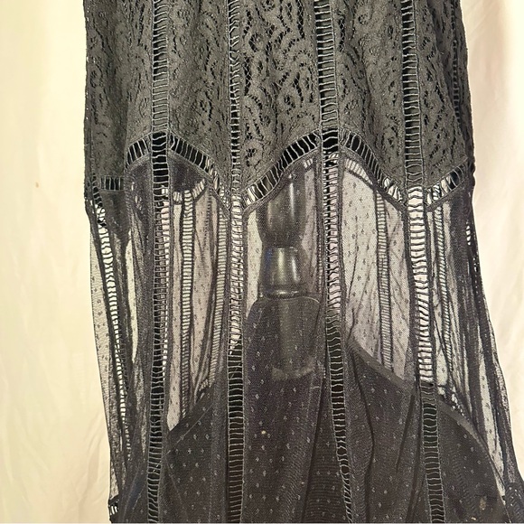 NWT Gianni Bini Lace Sweetheart Tie Shoulder Sheer Overlay Dress Size 6 - Picture 7 of 10